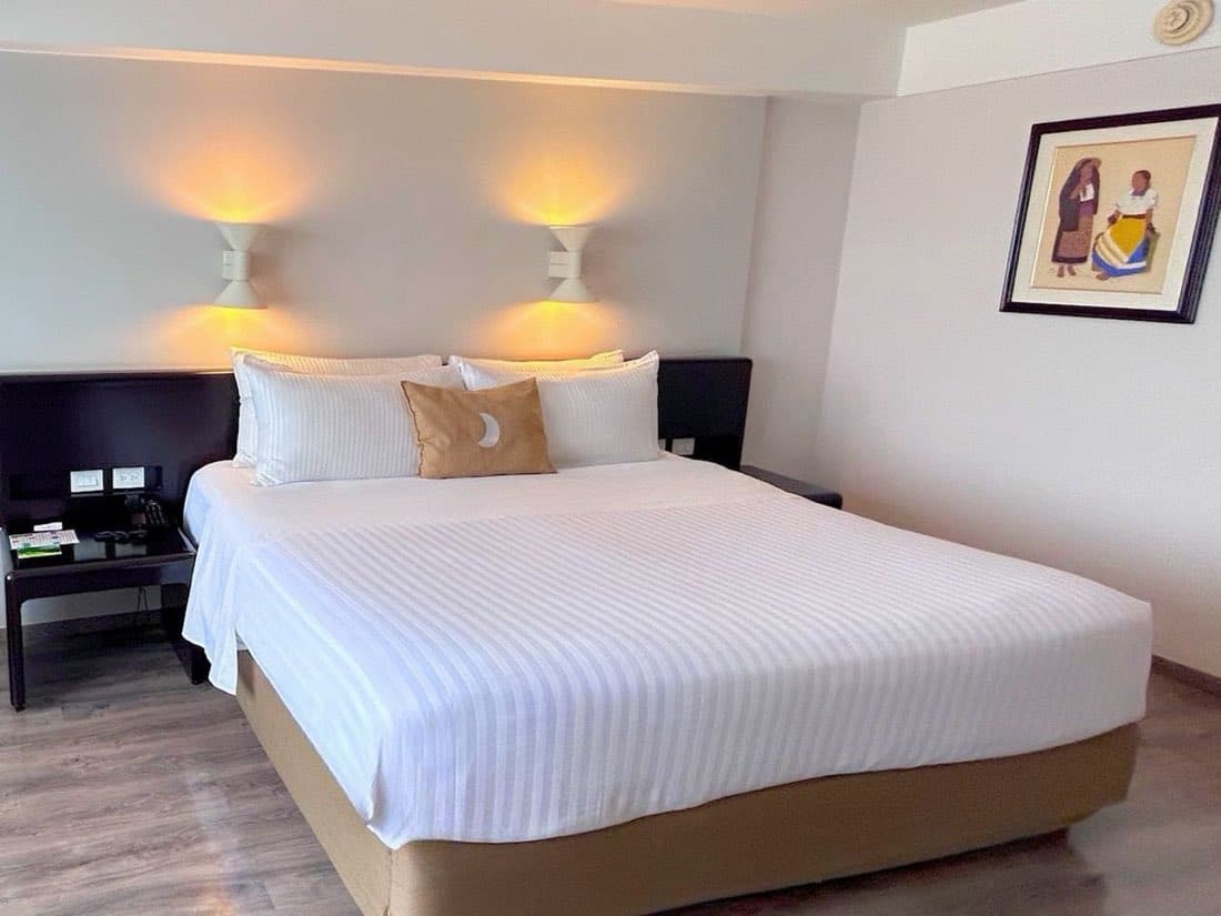 Grand Cantalagua Hotel Morelia — Centro de Convenciones — Estándar King Size