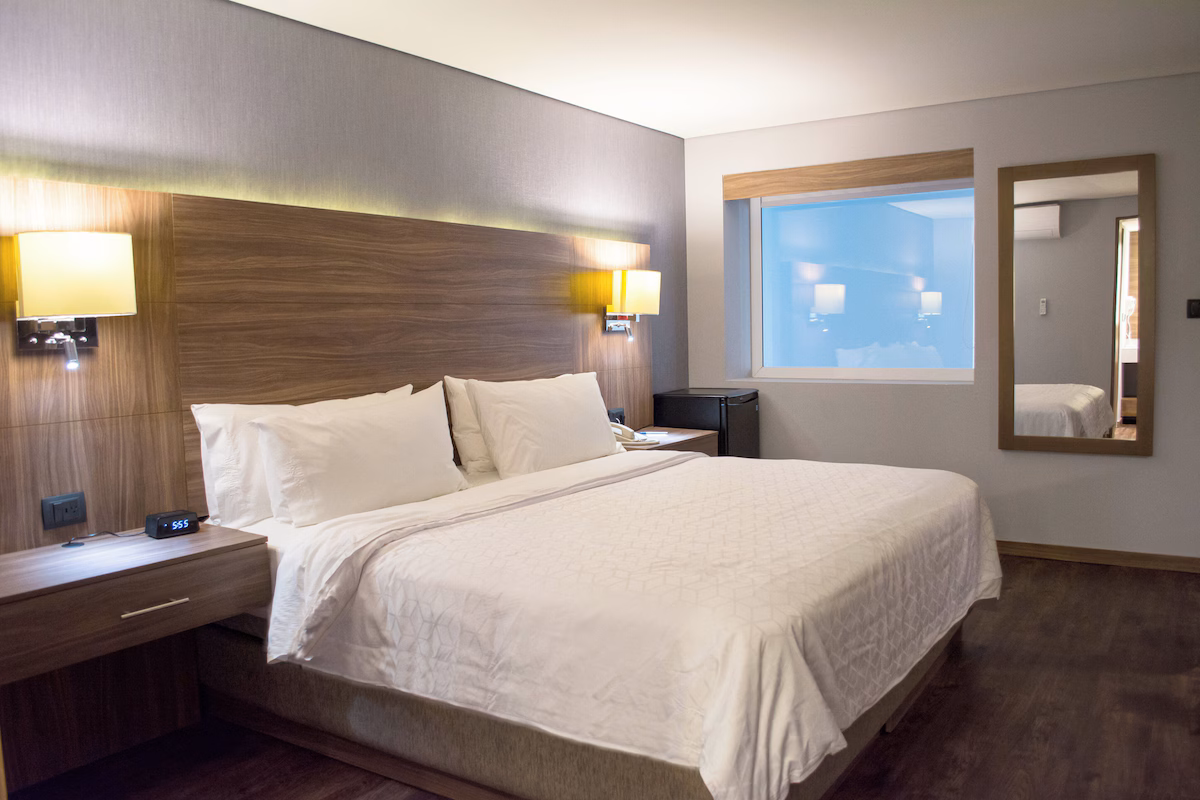 Holiday Inn Express Morelia — Estándar con cama King